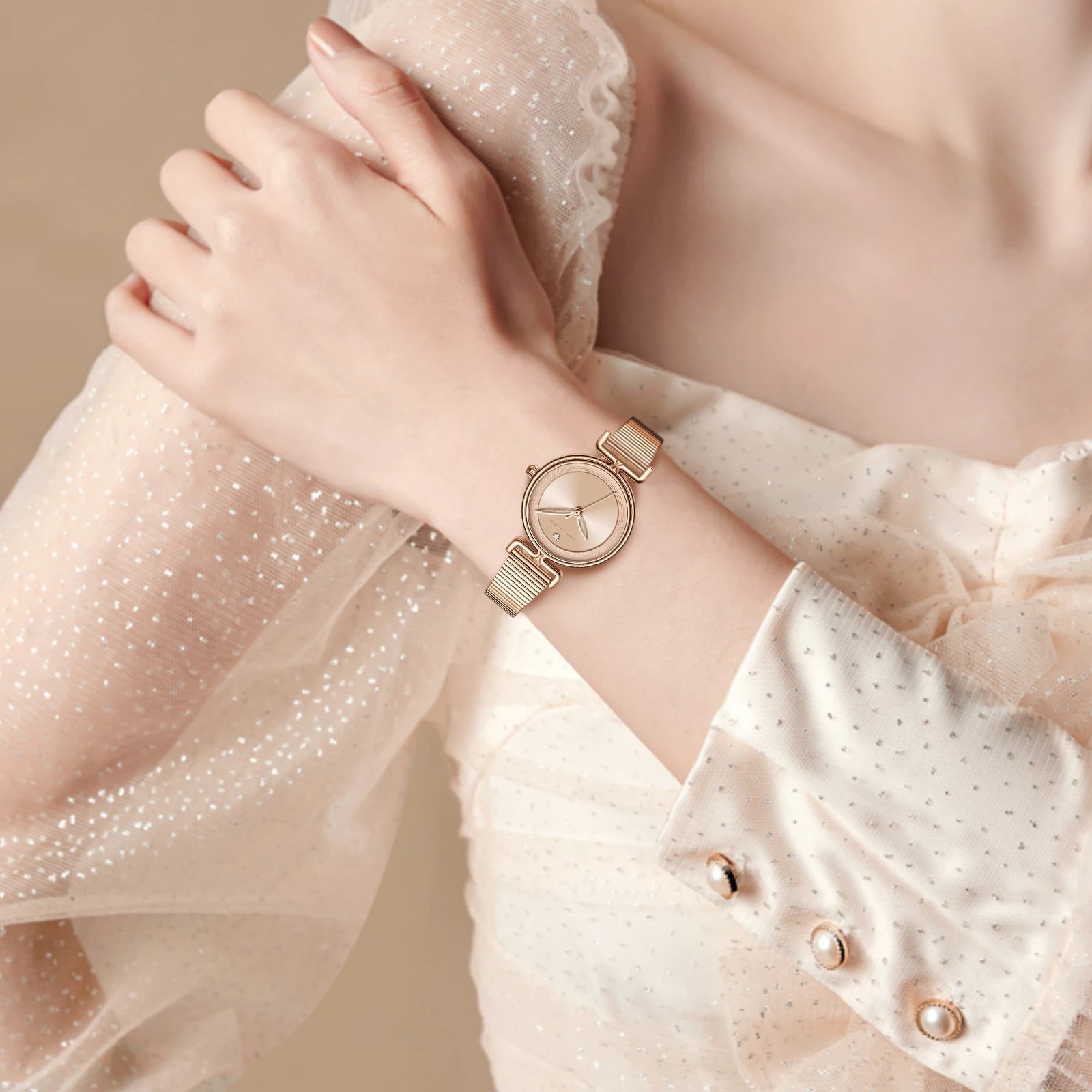 2025 New Women Watch Leisure Fashion 29mm Mini Dial Stainless Steel Mesh Strap HANNAH MARTIN Nordic Simple 3Bar Waterproof Watch